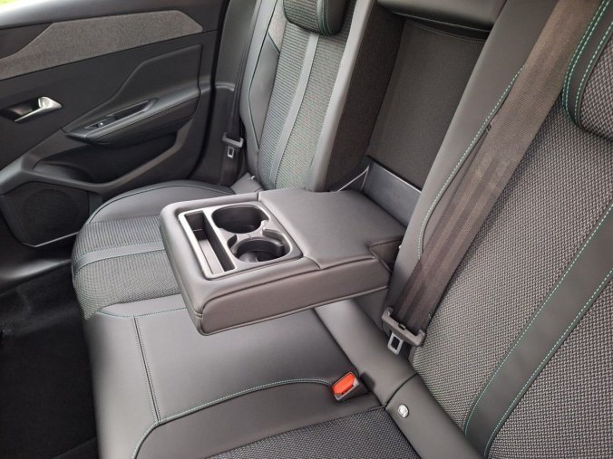 Peugeot 308, Peugeot 308 SW ALLURE 1.5 BHDi 130k EAT8, barva bílá