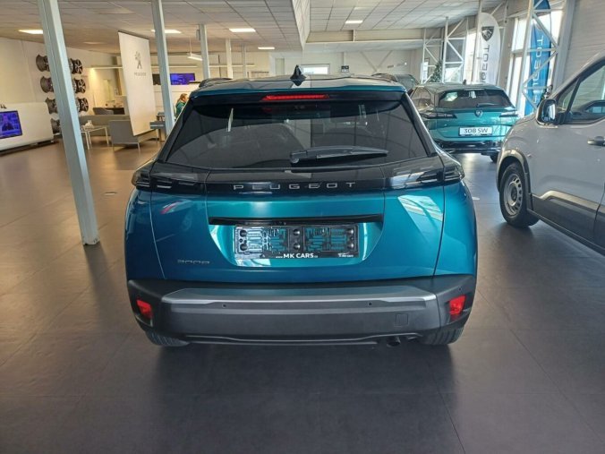Peugeot 2008, Peugeot 2008 ALLURE 1.2 PureTech 7 let zár., barva modrá