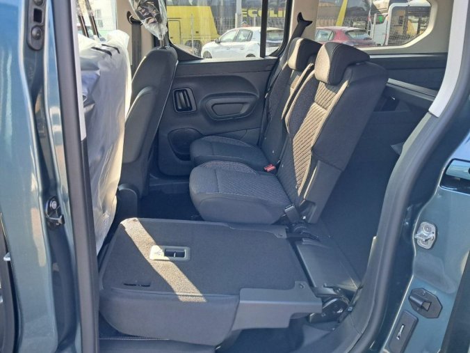 Peugeot Rifter, Peugeot Rifter LONG ALLURE BlueHDi 130 S&, barva modrá