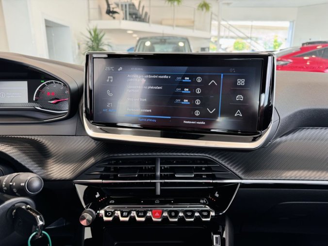 Peugeot 2008, Peugeot 2008 STYLE, výhřev sedadel, Manuál, barva červená