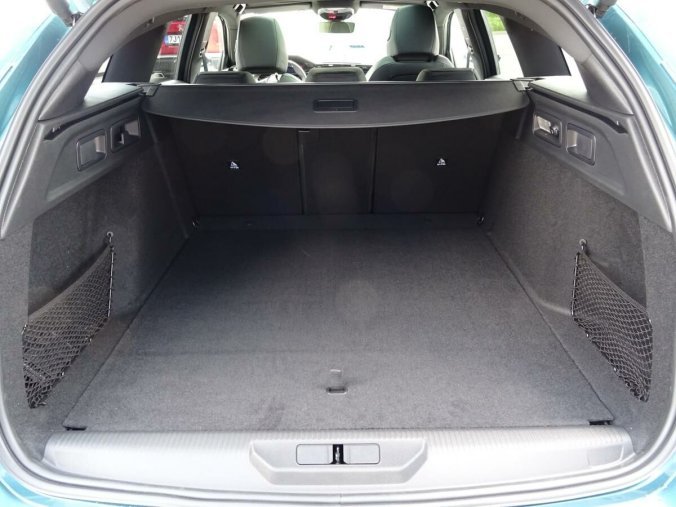 Peugeot 308, Peugeot 308 SW GT Plug-in HYBRID 225 e-EAT, barva modrá