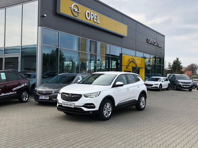 Opel Grandland X, SMILE 1.2 Turbo 96 kW MT6, barva bílá