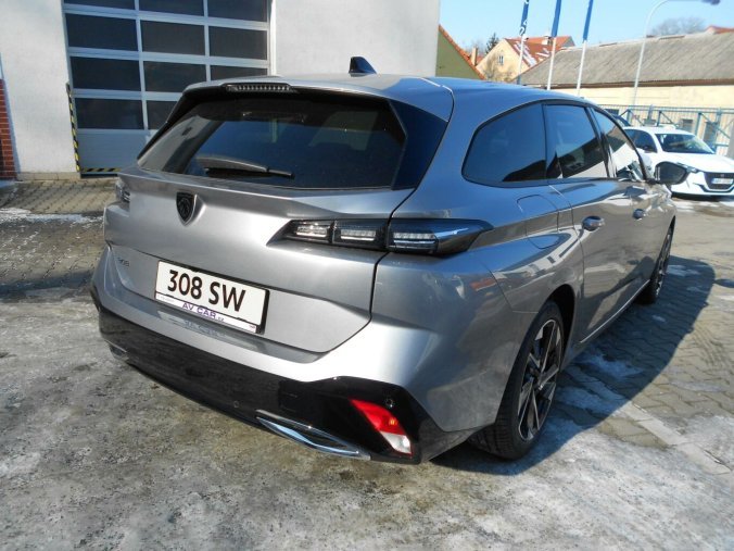 Peugeot 308, Peugeot 308 SW STYLE BlueHDi 130 S&S EAT8, barva oranžová
