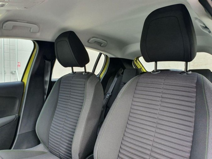 Peugeot 208, Peugeot 208 STYLE 1.2 PT 100k MAN6, barva žlutá