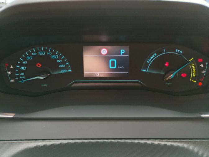 Peugeot 208, Peugeot 208 BUSINESS  Hybrid 110 e-DCS6, barva žlutá