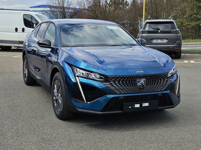 Peugeot 408, Peugeot 408 ALLURE Hybrid 145 e-DCS6, barva modrá