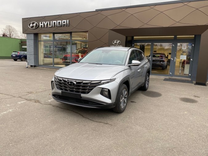 Hyundai Tucson, 1,6 CRDi 85 kW (diesel) 6 st. man, barva stříbrná
