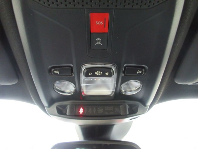Peugeot 2008, Peugeot 2008 ALLURE PureTech 100 S&S MAN6, barva šedá