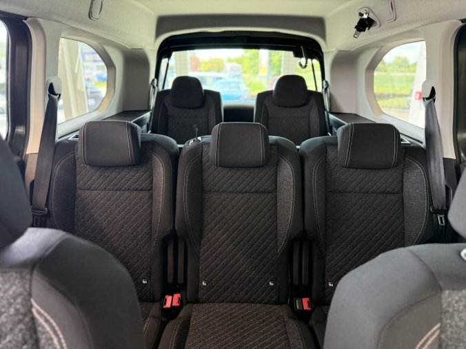 Peugeot Rifter, Peugeot Rifter ALLURE LONG 130k, 7míst, Winter, barva zelená