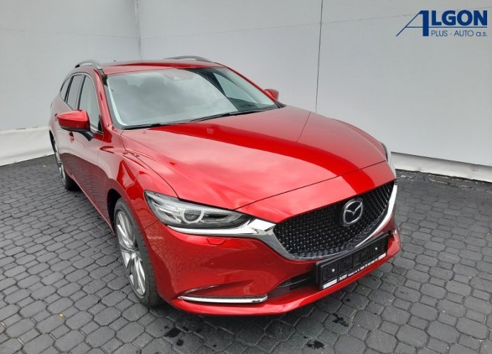 Mazda 6, 2,0i 165k, barva červená