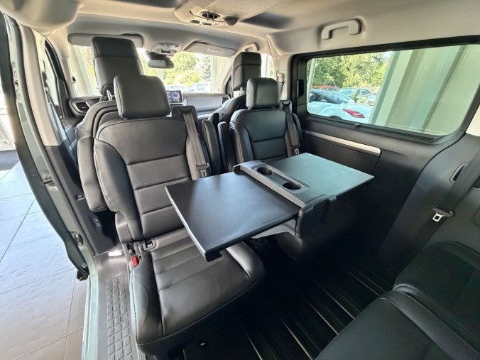 Peugeot Traveller, Peugeot Traveller Allure L2 2.2 BHDi 180k EAT8, barva zelená