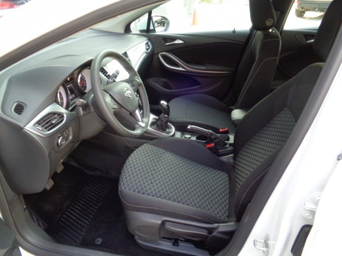 Opel Astra, D2Wo Sports Tourer Enjoy D 14 XFL S/S (92kW/ 125HP) MT6, barva bílá