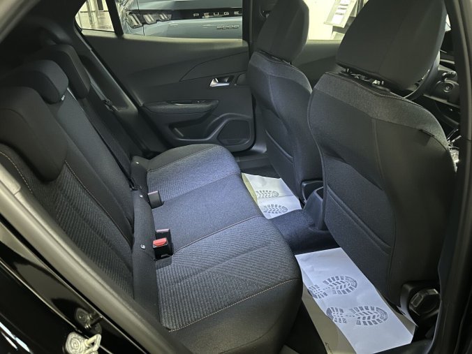 Peugeot 2008, Peugeot 2008 BUSINESS Hybrid 110 e-DCS6, zadní kamera, navigace, barva bílá