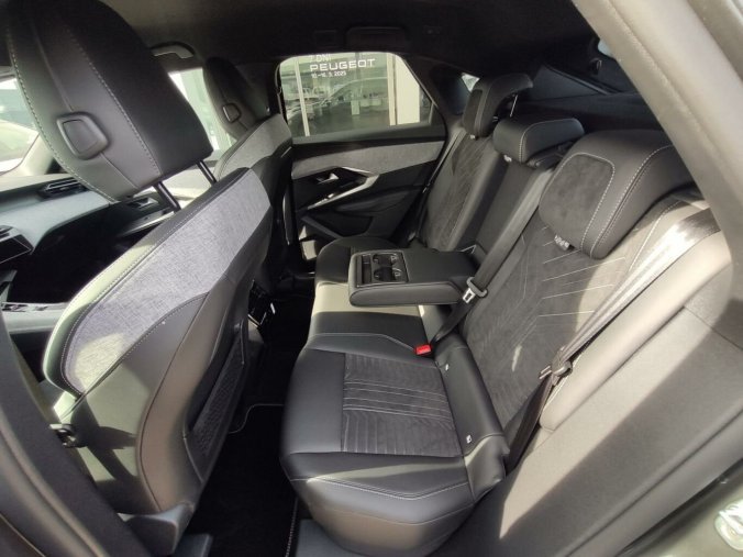 Peugeot 3008, Peugeot 3008 GT 145k AUT HYBRID ALCANTARA, barva šedá