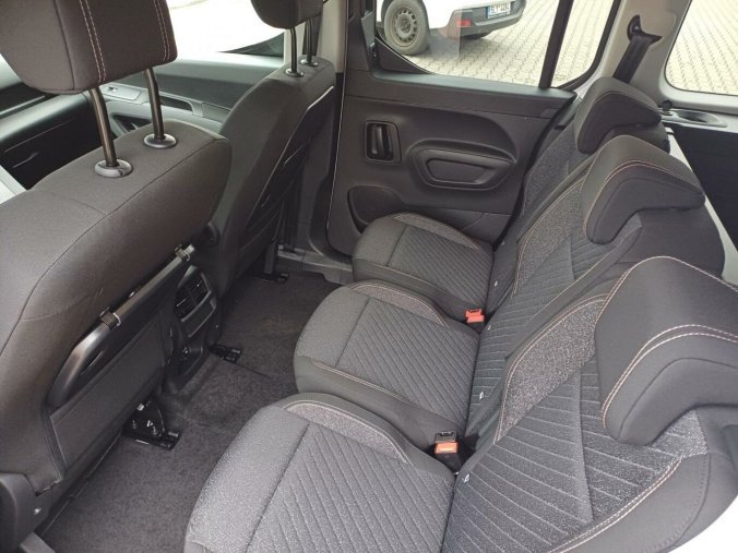 Peugeot Rifter, Peugeot Rifter ALLURE 1.5 BlueHDi 130k, barva bílá