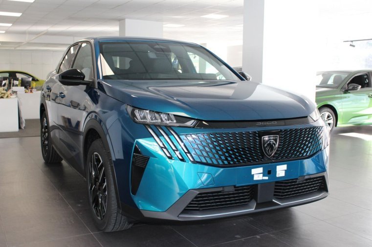 Peugeot 3008, Peugeot 3008 ALLURE Hybrid 145 e-DCS6, barva modrá