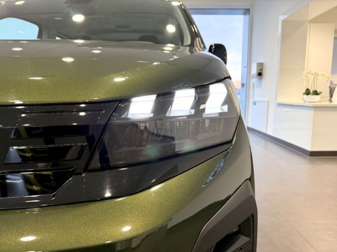 Peugeot Rifter, Peugeot Rifter ALLURE 110k, Benzin, 7 let záruka, barva zelená