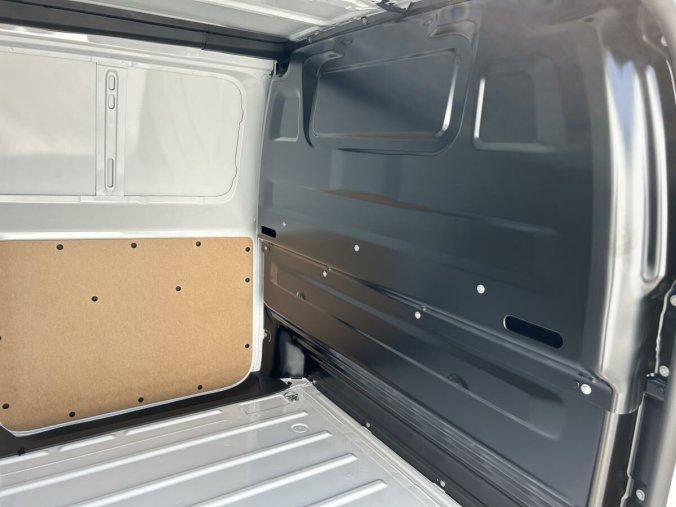 Peugeot Expert, Peugeot Expert Furgon L2 2.0 BlueHDi 145 MT, barva bílá