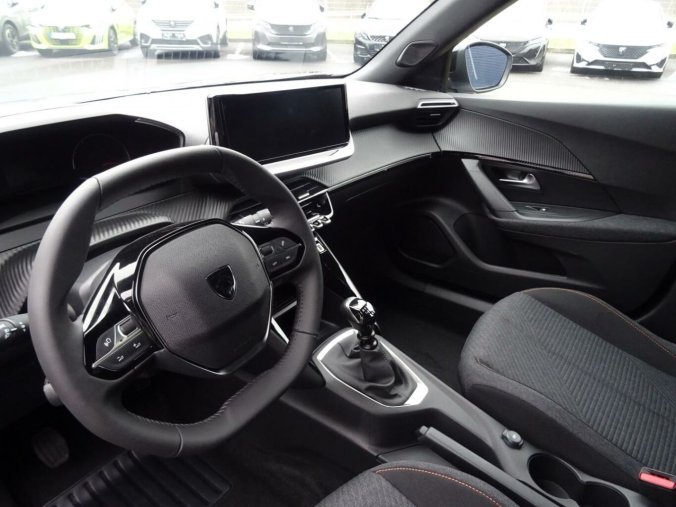 Peugeot 2008, Peugeot 2008 STYLE PureTech 100k MAN6, barva stříbrná