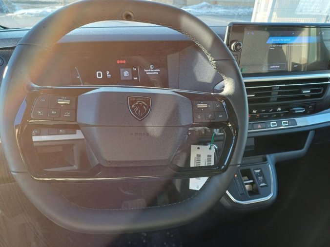 Peugeot Traveller, Peugeot Traveller Active L2 2.2 BlueHDi 150 MAN, barva zelená