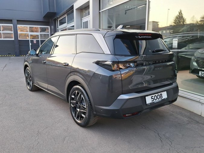 Peugeot 5008, Peugeot 5008 GT Hybrid 136 e-DCS6, barva šedá