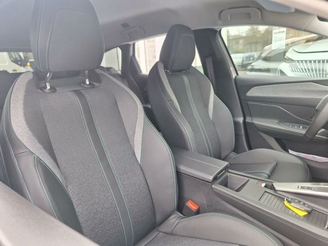 Peugeot 308, Peugeot 308 SW ALLURE 1.5 BHDi 130K EAT8, barva modrá