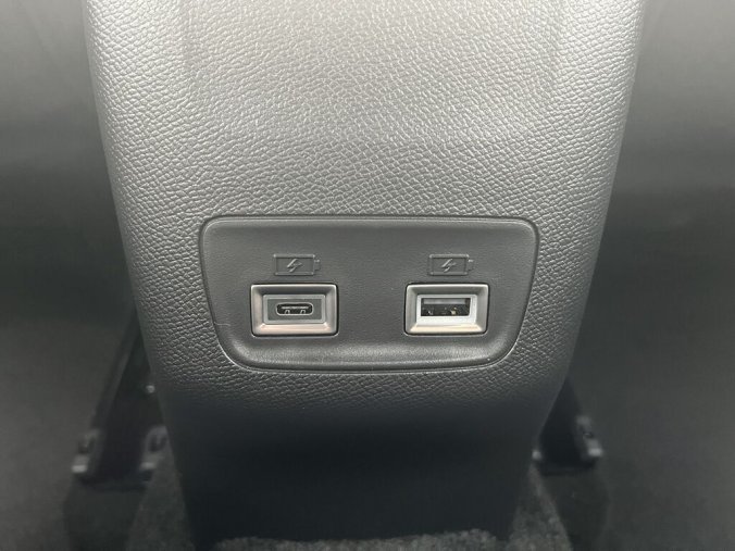 Peugeot 2008, Peugeot 2008 ALLURE PureTech 100 S&S MAN6, barva bílá