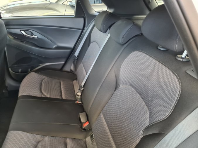 Hyundai i30, 1,5i 81 kW MT, barva bílá