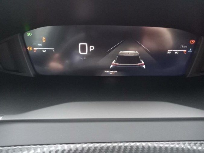 Peugeot 2008, Peugeot 2008 ALLURE 1.2 PureTech 7 let zár., barva modrá