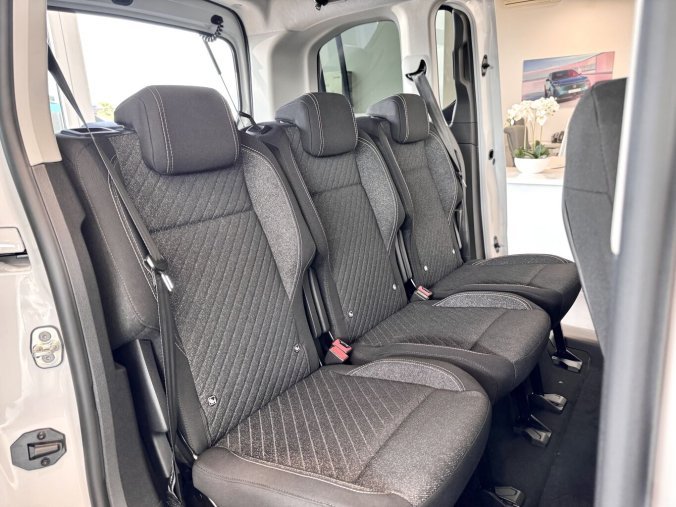 Peugeot Rifter, Peugeot Rifter ALLURE BlueHDi, Pack Style, barva bílá