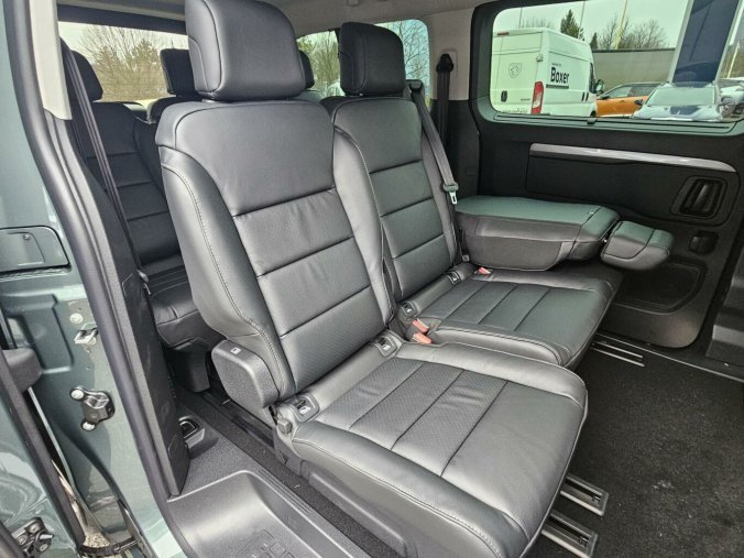 Peugeot Traveller, Peugeot Traveller Long ALLURE 2.0 BHDi 180k EAT8, barva zelená