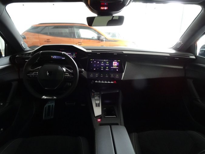 Peugeot 408, Peugeot 408 GT Hybrid 136 e-DCS6, barva modrá