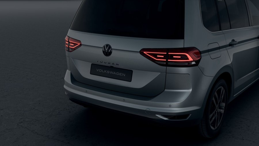 Volkswagen Touran, Touran People 1,5 TSI EVO2 7DSG, barva stříbrná