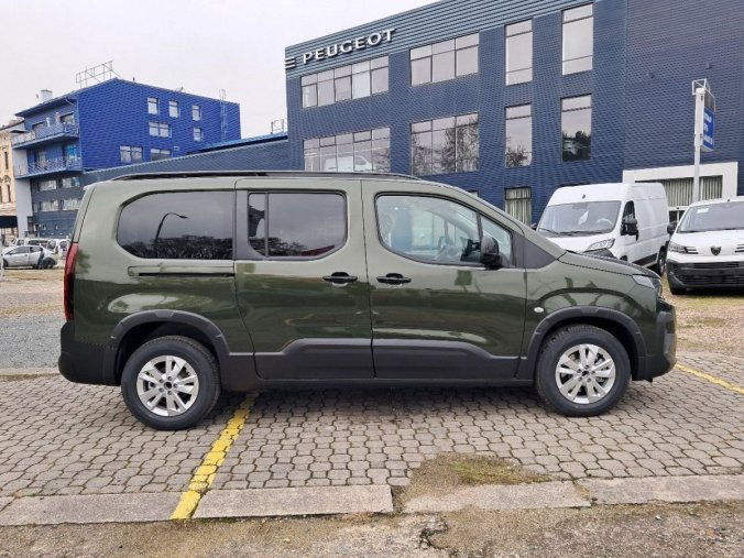 Peugeot Rifter, Peugeot Rifter LONG ALLURE BlueHDi 130 S&, barva zelená