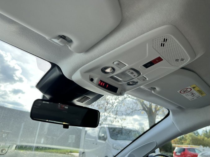 Peugeot 208, Peugeot 208 STYLE Turbo 100 MAN6, barva černá
