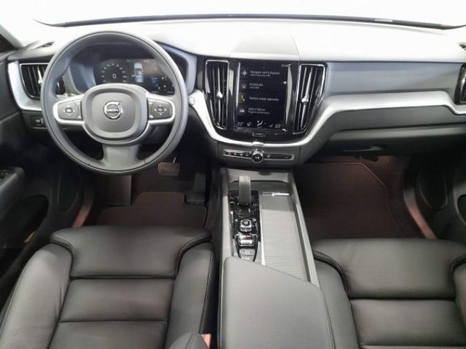 Volvo XC60, B4 2.0L 197 HP MOMENTUM PRO AT, barva šedá