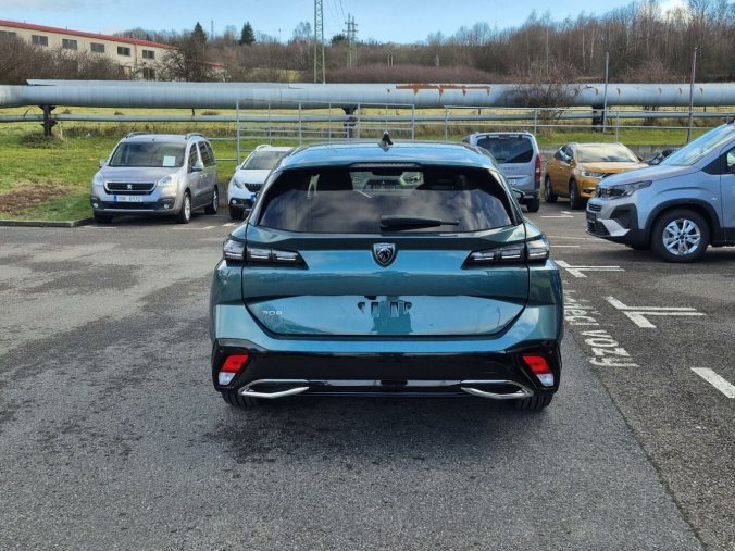 Peugeot 308, Peugeot 308 SW ALLURE Hybrid 145 e-DCS6, barva zelená