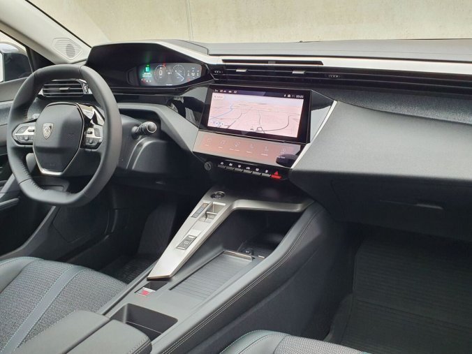 Peugeot 308, Peugeot 308 SW ALLURE Hybrid 145 e-DCS6, barva modrá