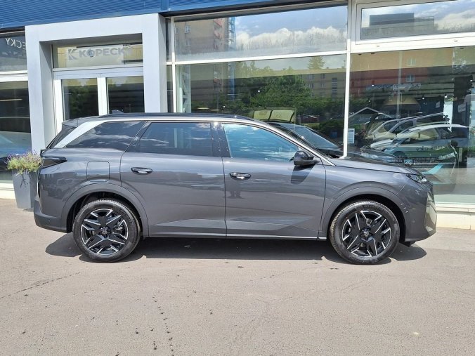 Peugeot 5008, Peugeot 5008 ALLURE Hybrid 145 e-DCS6, barva šedá
