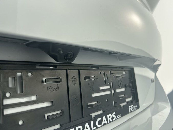 Peugeot 308, Peugeot 308 SW GT Hybrid 145 e-DCS6, barva bílá