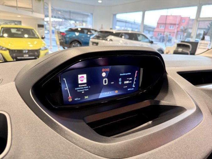 Peugeot Rifter, Peugeot Rifter ALLURE 110k, Benzin, 7 let záruka, barva zelená