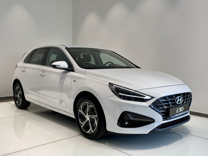 Hyundai i30, 1,0 T-GDI 88 kW (95 NAT) 6 st. man, barva bílá