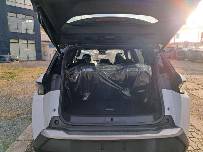 Peugeot 5008, Peugeot 5008 GT Hybrid 136 e-DCS6, barva bílá