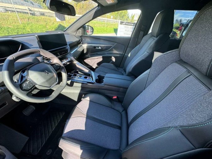 Peugeot 5008, Peugeot 5008 ALLURE PACK BlueHDi 130 EAT 8, barva šedá