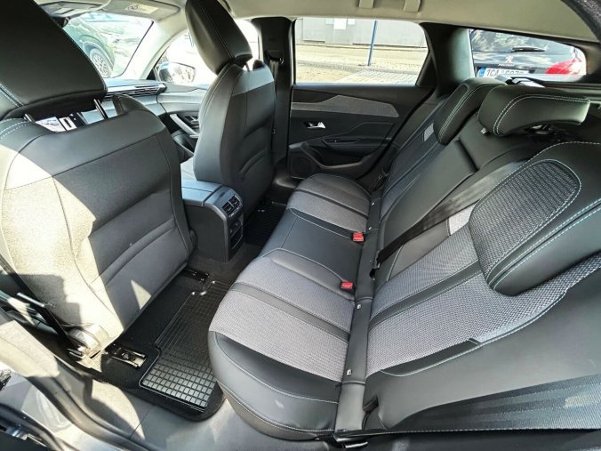 Peugeot 308, Peugeot 308 SW ALLURE 1,5 HDi 130k EAT8, barva modrá