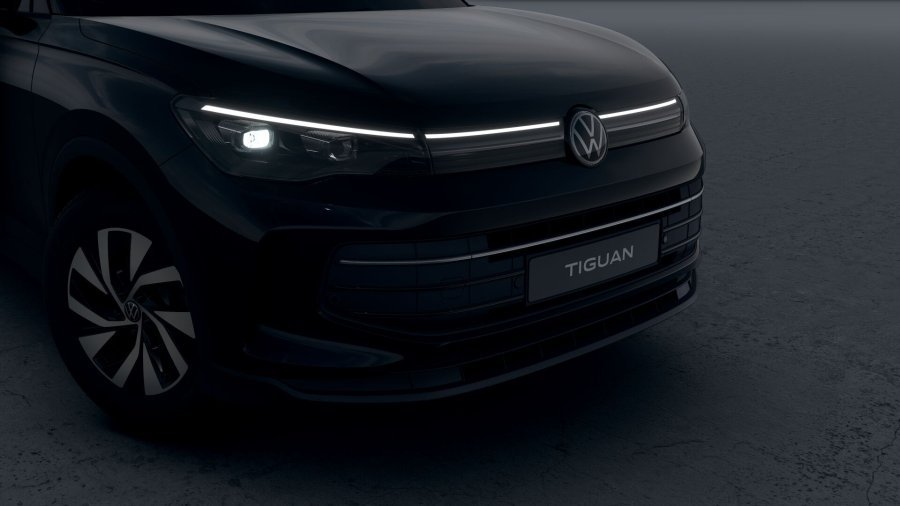 Volkswagen Tiguan, Tiguan People 1,5 eTSI 110 kW mHEV, barva černá