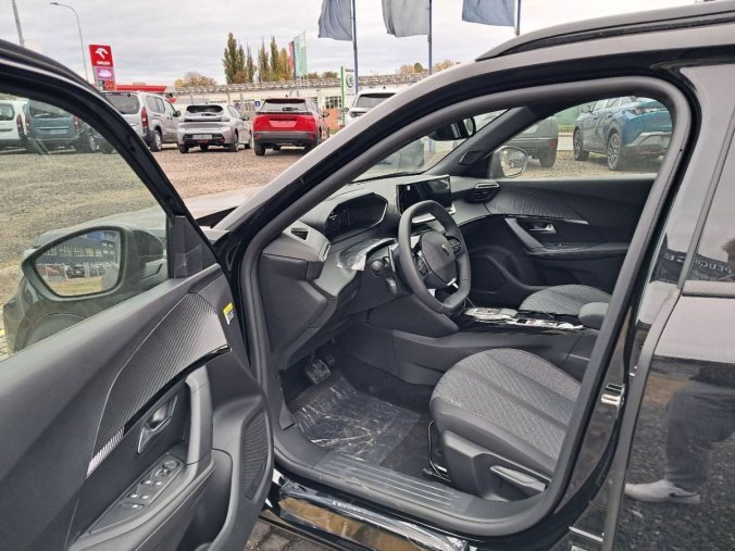 Peugeot 2008, Peugeot 2008 2008 ALLURE PureTech 130 S&amp, barva černá