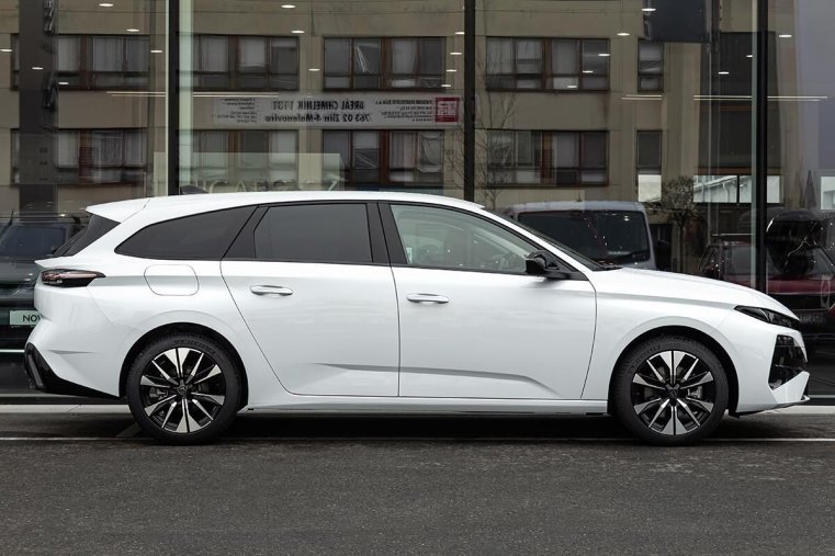 Peugeot 308, Peugeot 308 1,2 SW ALLURE Hybrid 145 e-DCS, barva bílá
