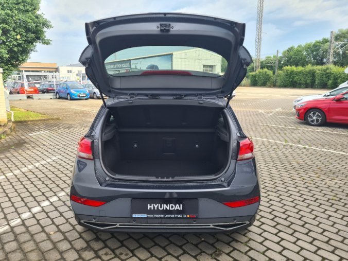 Hyundai i30, 1,5i 81 kW MT, barva šedá