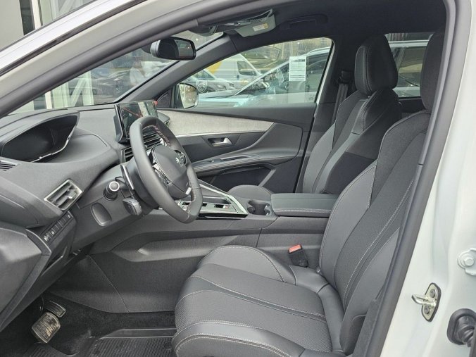 Peugeot 5008, Peugeot 5008 ALLURE PACK 1.2 PT 130K EAT8, barva bílá